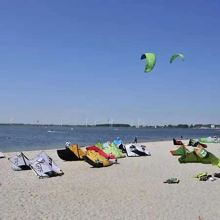 Vakantiehuis By The Swimming Pool F 996 *