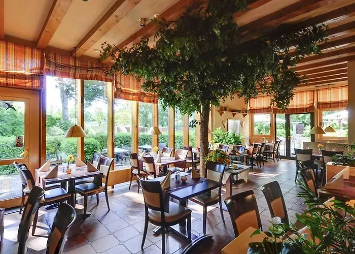 By The Swimming Pool F 996 Vakantiehuis *